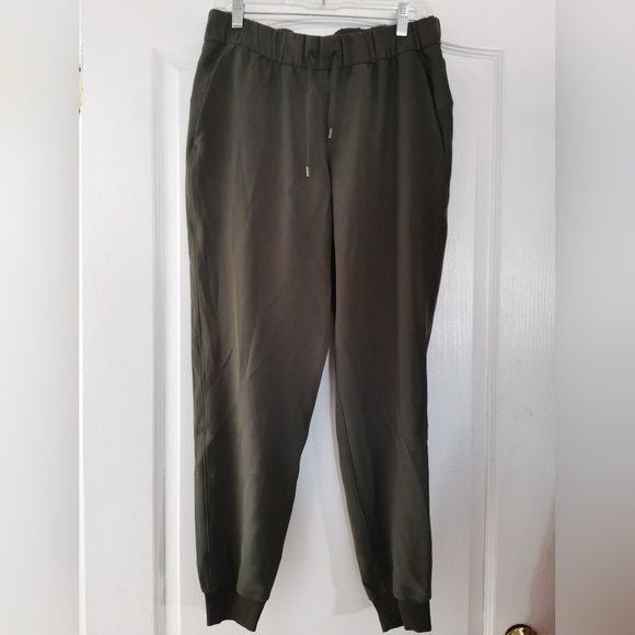 Lululemon On the Fly JoggerDark Olive size 8 - Picture 6 of 15
